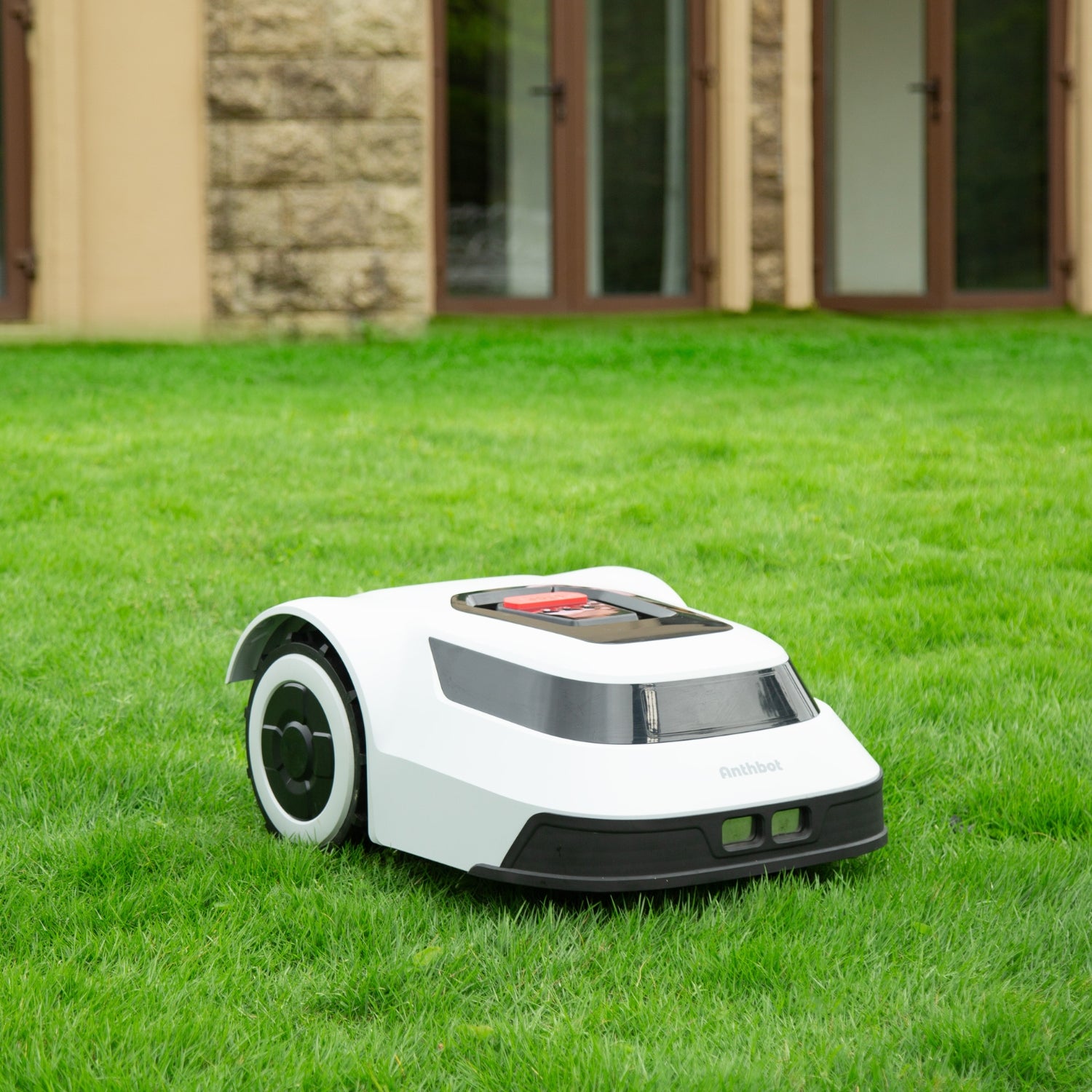 Robot de tuns gazonul ANTHBOT Pion, cu fir perimetral