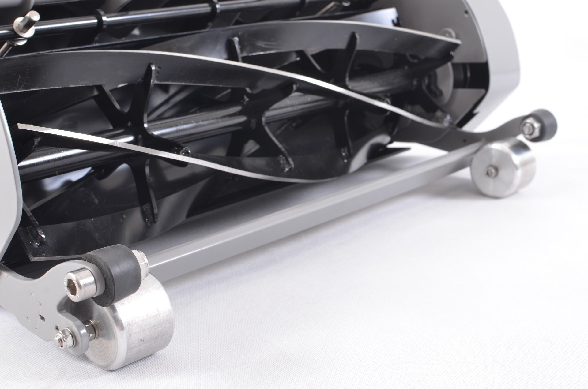 Roți pentru gazon înalt – Swardman