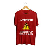 Tricou roșu Atenție! Obsedat de gazon – 100% bumbac, ideal pentru pasionații de peluze